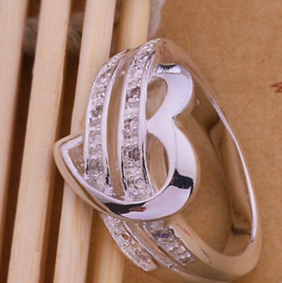 Love Heart Ring - Picture 2 of 6